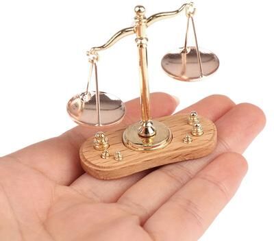 DynamicDeals Vintage Justice Scale Decor Antique Mini Balance Ornament For Office, Library & Gift Display Vintage Justice Scale Decor Antique Mini Balance Ornament For Office, Library & Gift Display