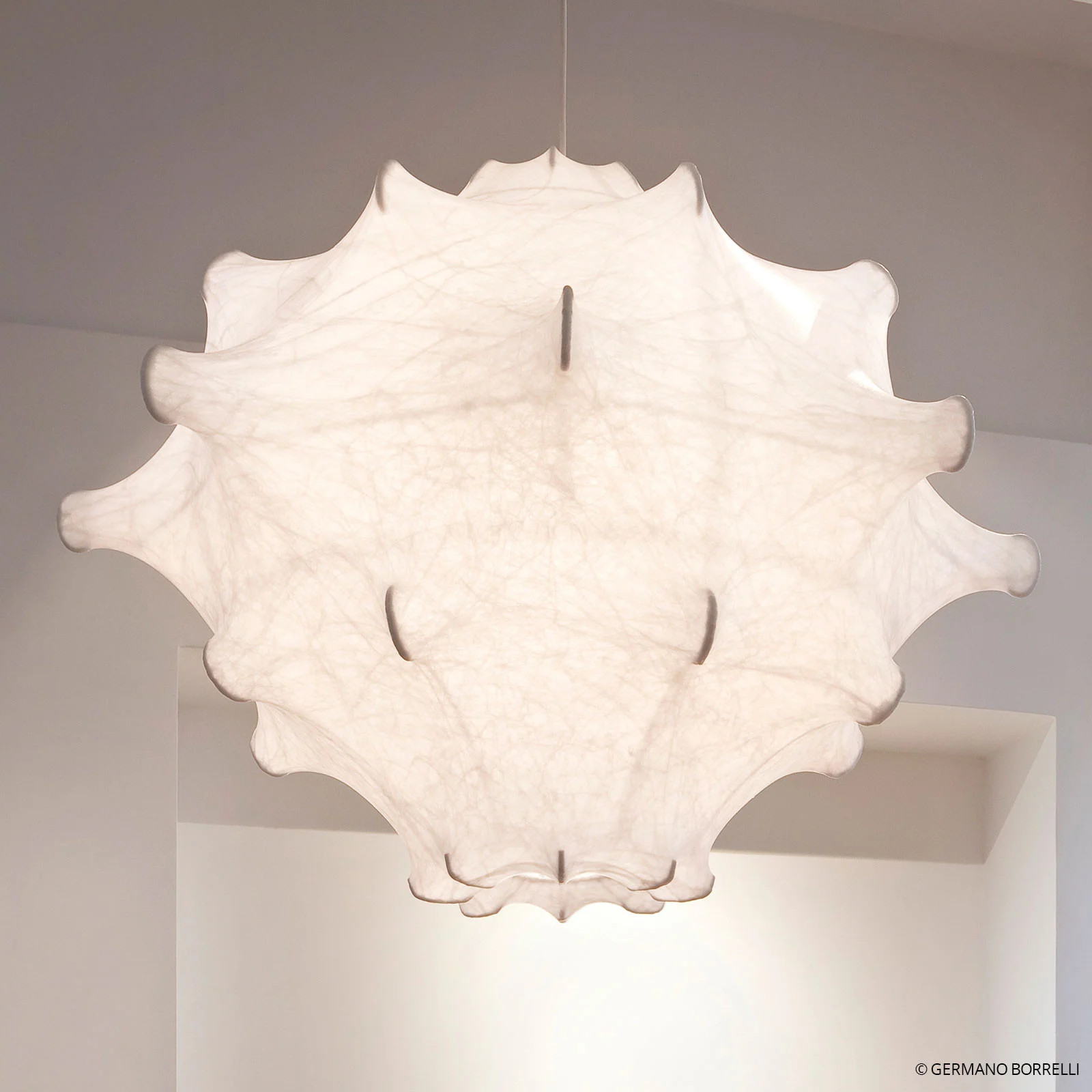 Flos Taraxacum P1 Hanglamp met bolvormig design voor de woonkamer