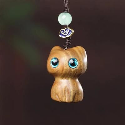 Uplift Picks Sandalwood Wooden Cat Figurine Kawaii Hand Carved Cute Animal Desk Decor keychain Brown