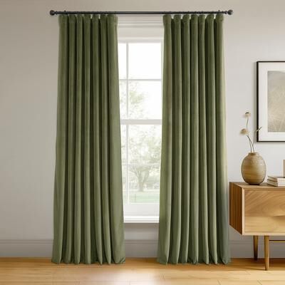 Exclusive Fabrics Signature Hunter Green Velvet Blackout Curtain (1 Panel)