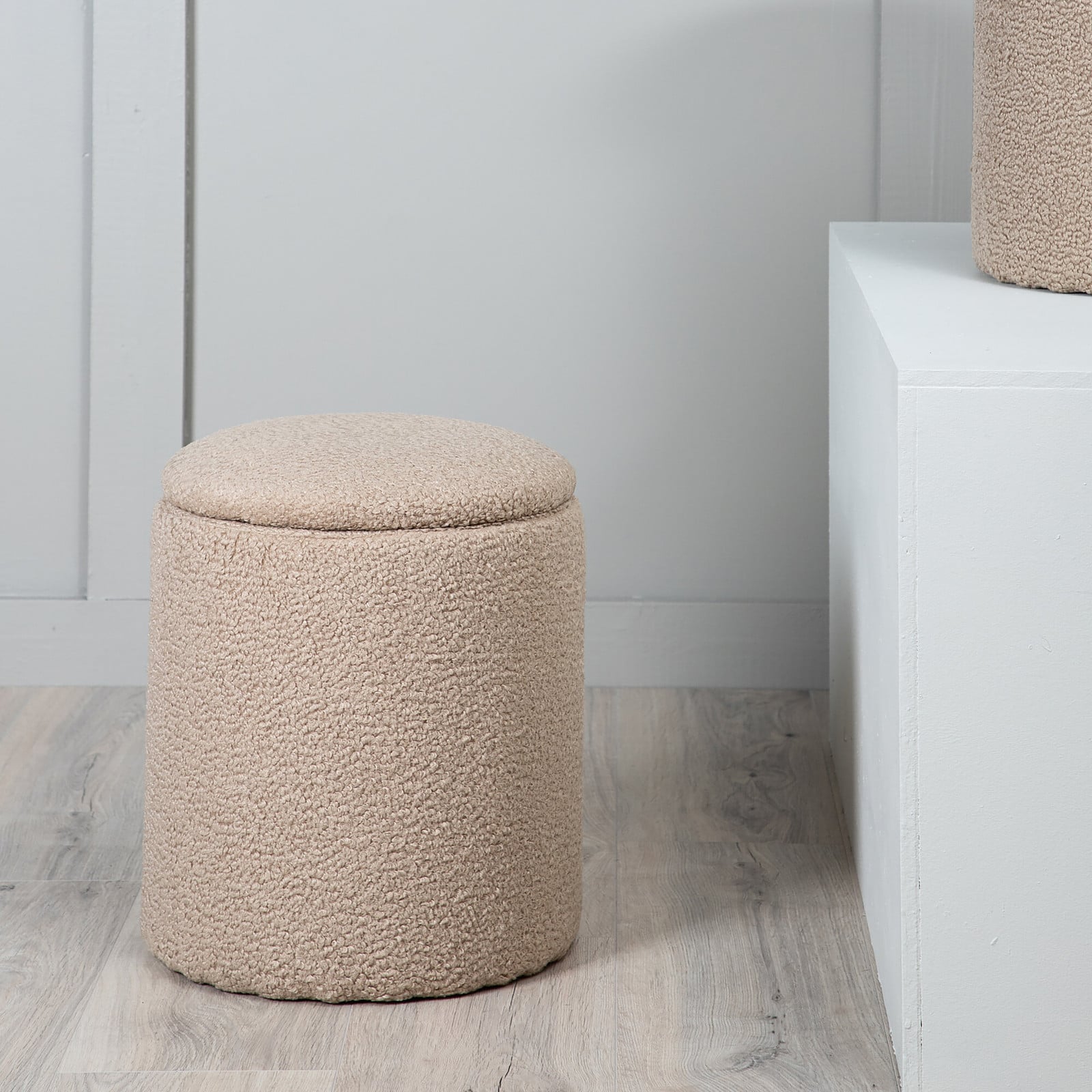 home24 Poef Limpen beige teddy-stof Ø 32 cm