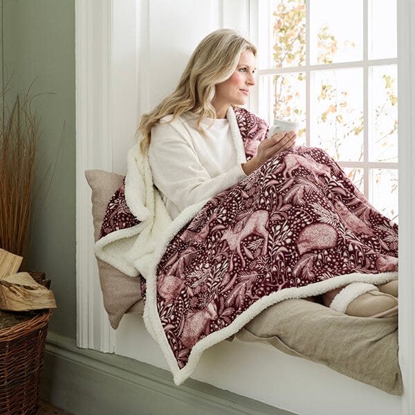 Deyongs Sherpa Woodland Folk 140x180cm Wine Heated Throw