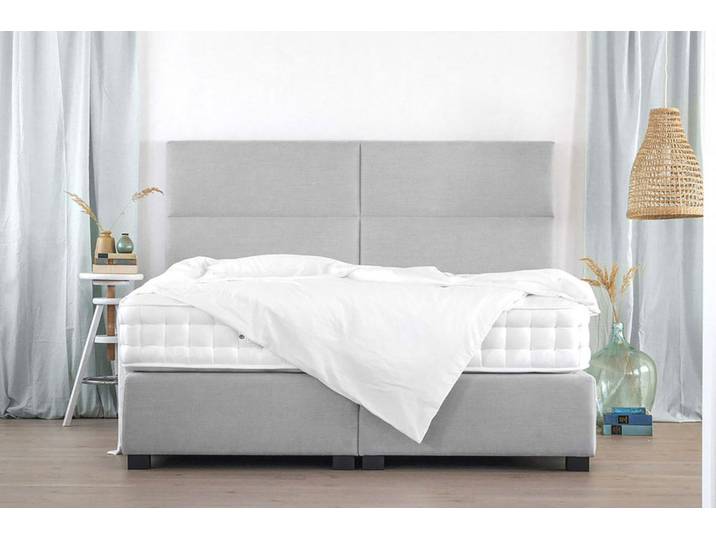 Boxspringbett COURAGE 220x200 cm - verschiedene Farben und Bezüge verfügbar - mit Matratze - mit vier gepolsterten Waben am Kopfteil