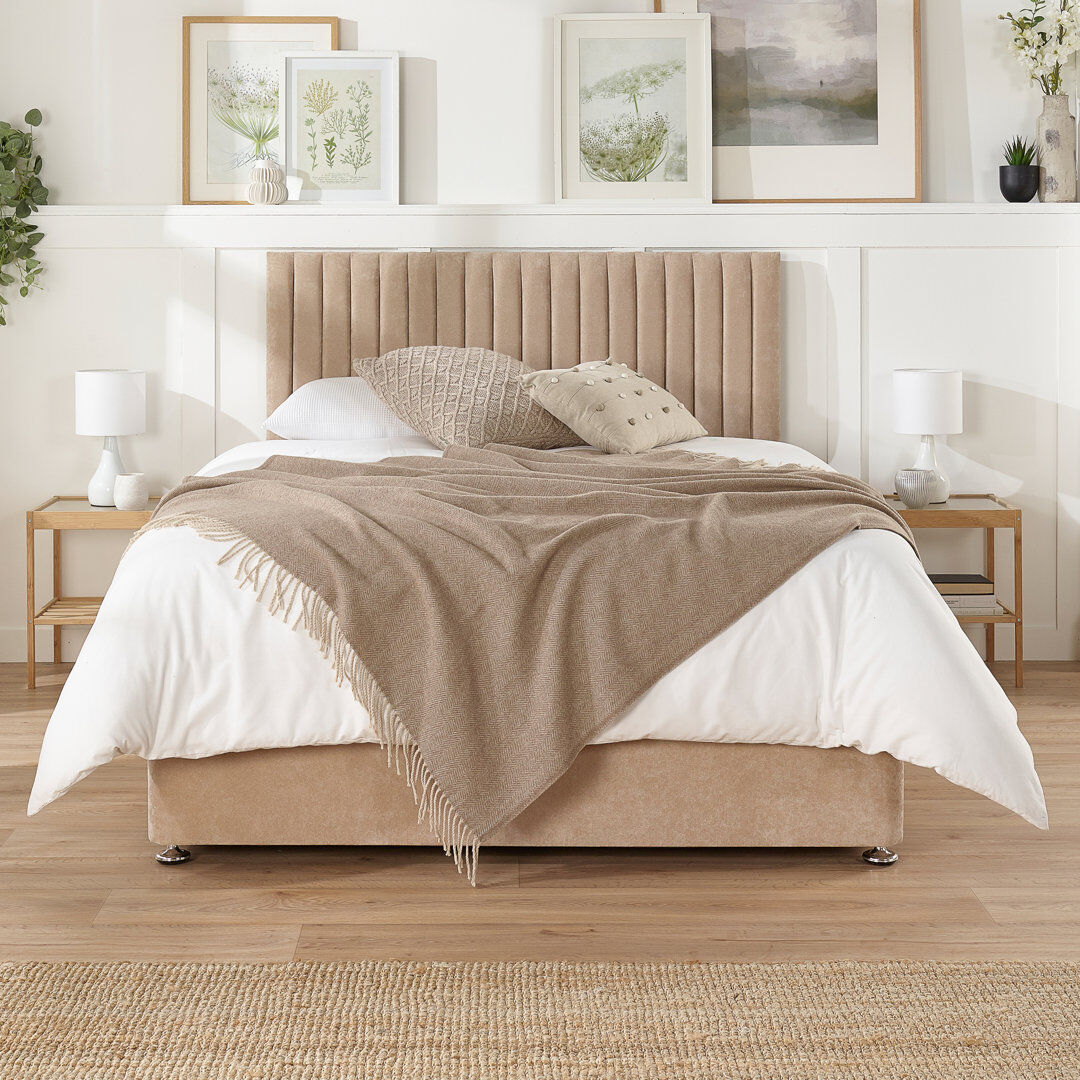 17 Stories Nameeta Bed Sand Double (4'6)