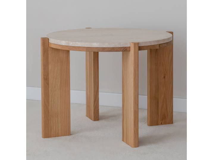 Couchtisch Farbe: Eiche Natur Massivholz Eichenholz geölt Travertinsteinplatte 66 x 66 x 47 cm stabile Beine Minimalistisch