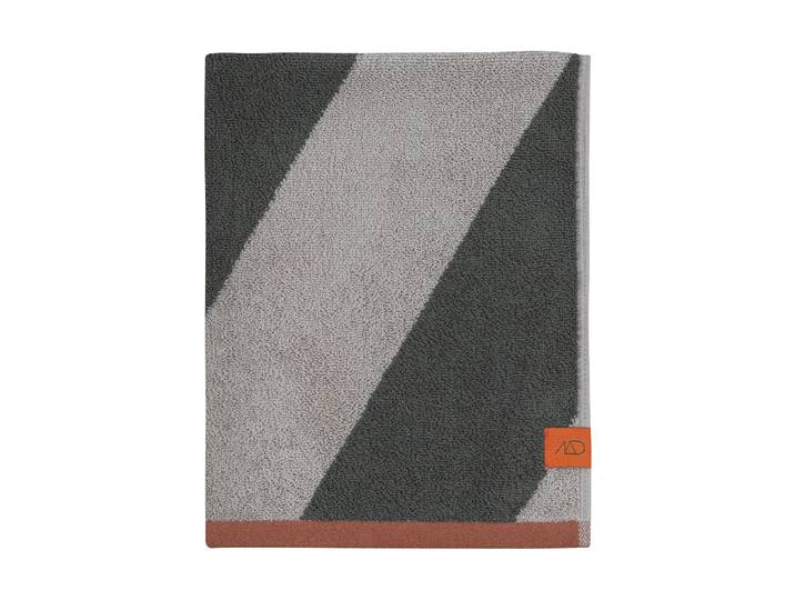 Mette Ditmer Serviette Diagonal Dark olive, 70x133 cm