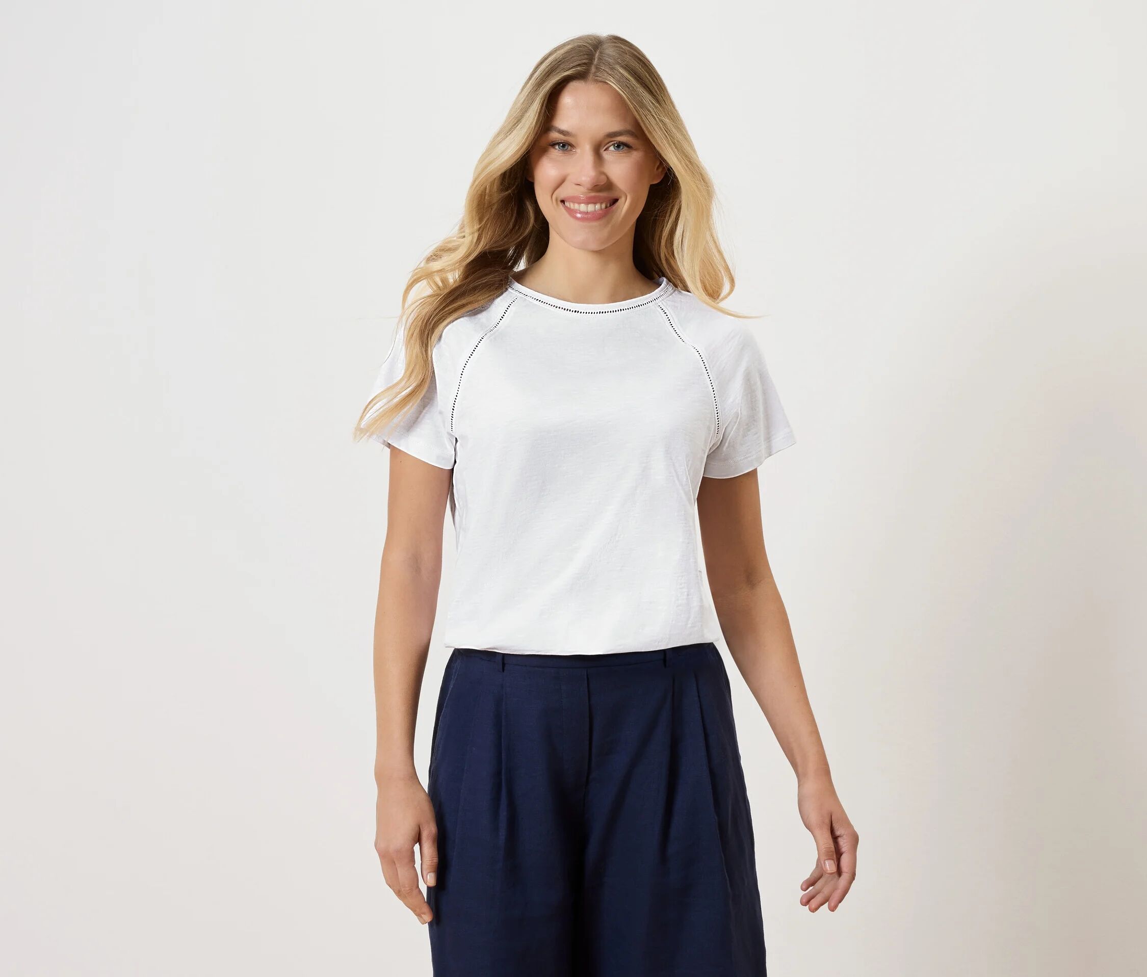 Tchibo - Shirt mit Crochet-Details - Damen - Gr. XXL - weiss