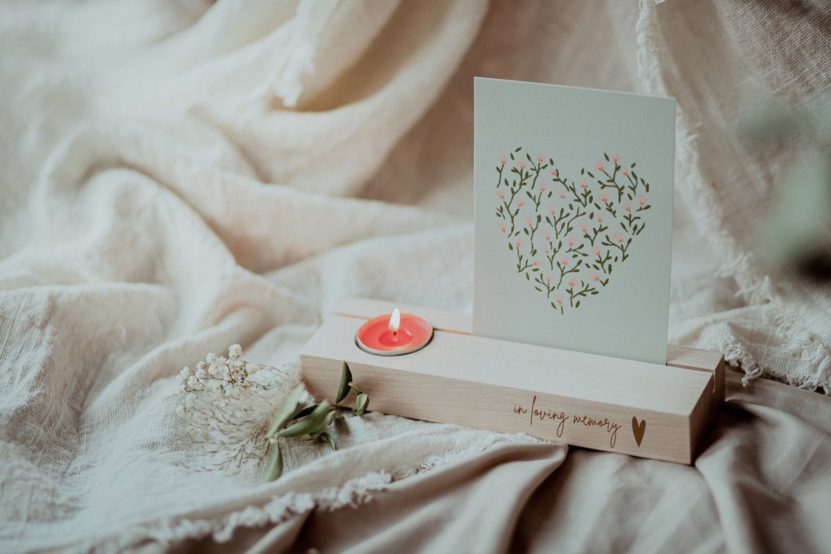 Bolletoet kaartstandaard in loving memory voor condoleances