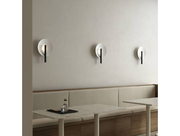 Design wandlamp Furiko, wit / opaal, Slaapkamer, metaal, Design, Wandlamp design
