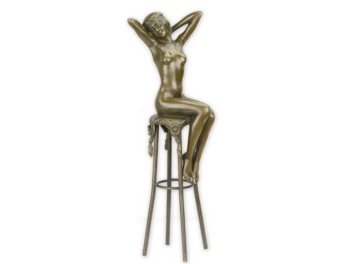 JS GartenDeko Dekofigur Bronzeskulptur weiblicher Akt Erwachen auf Barhocker H 28,1 cm