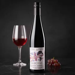 Tiny Winery 2019 Tiny Winery Churchill Pinot Noir 2019 Pinot Noir Deutschland