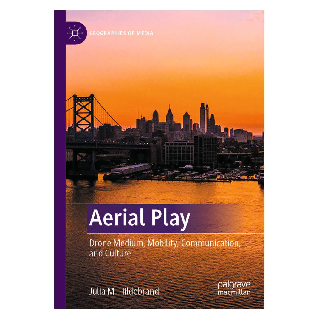 Springer Aerial Play (Englisch, Softcover, Julia M Hildebrand) (56864495)