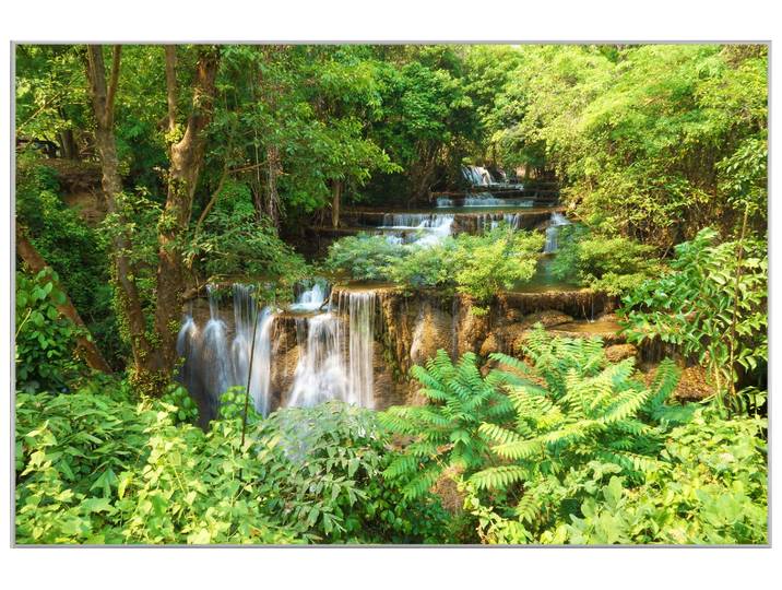 Bild mit Rahmen Kleiner Wasserfall im Wald 2 image LAND