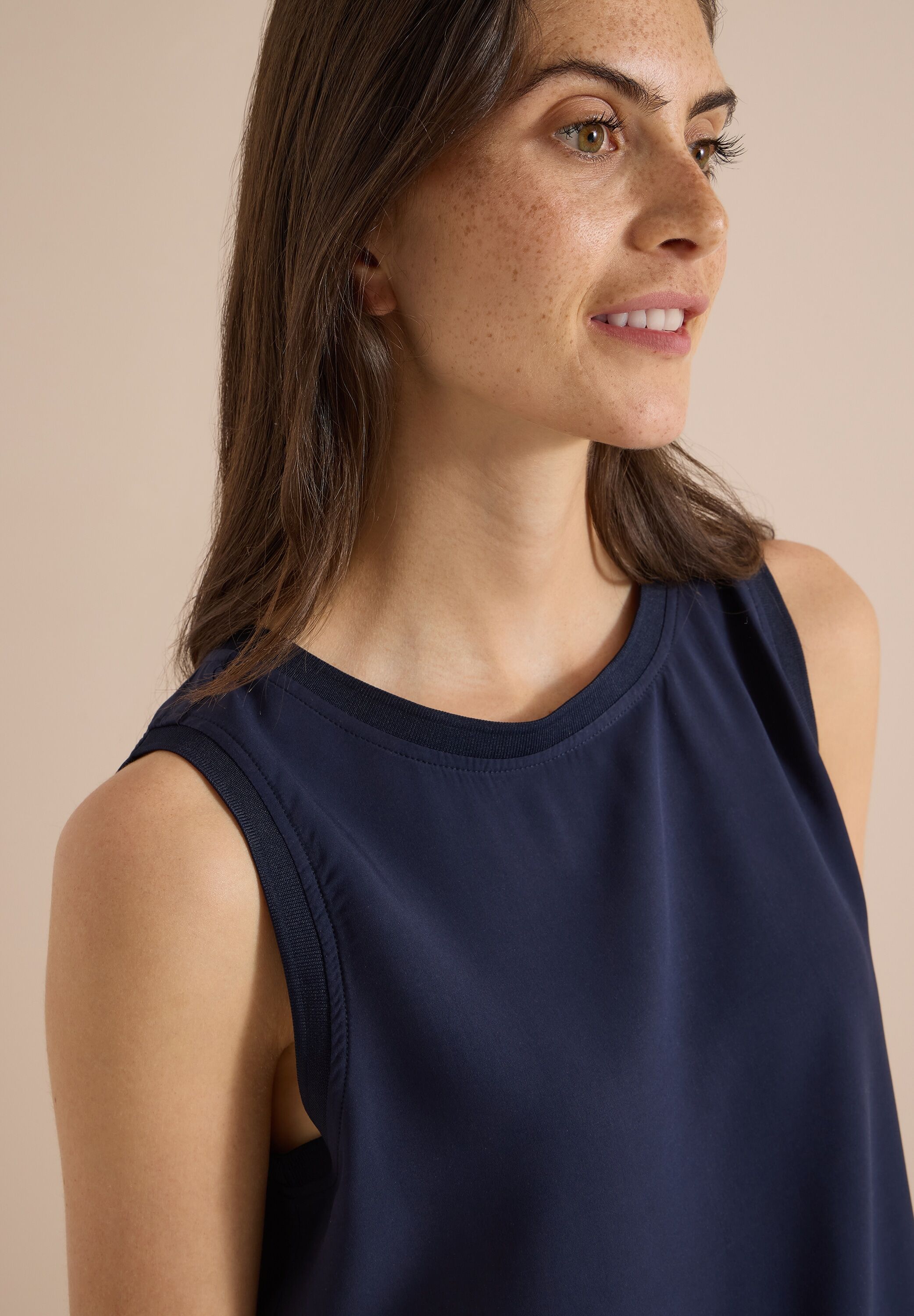 Blusentop CECIL, Damen, Gr. S (38), blau (urban dunkelblau), Web, Obermaterial: 100% Viskose, unifarben, normal normal, Rundhals, abgesteppt, Blusen Blusentop, Sommershirt, Viskose, ärmellos urban dunkelblau S (38)