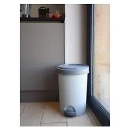 EDA Tret-Abfallbehälter Stepy, 15 Liter, PP, weiss modernes Design, mit Tretpl, Abfalleimer, Weiss