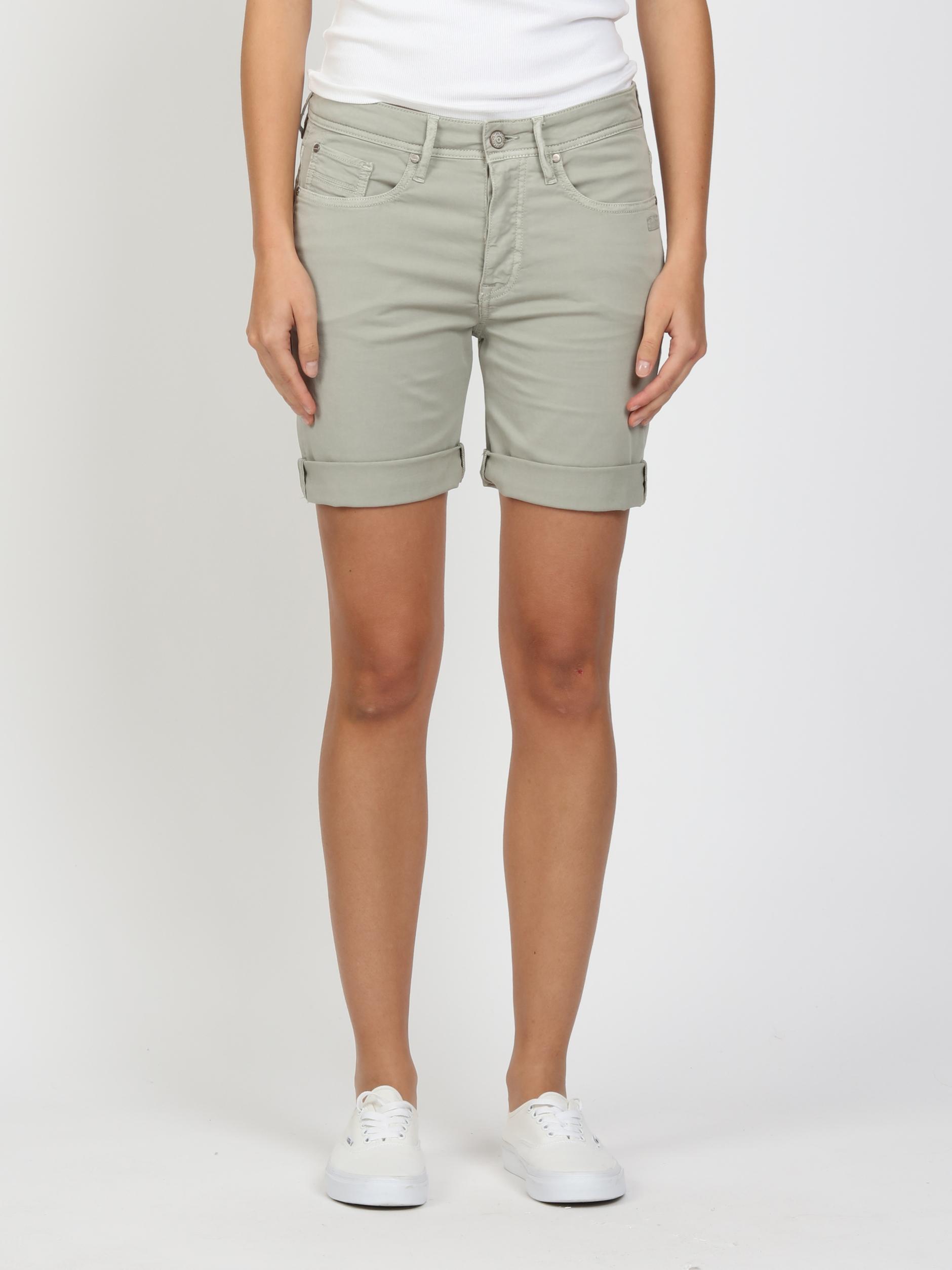 94NICA SHORTS - boyfriend fit