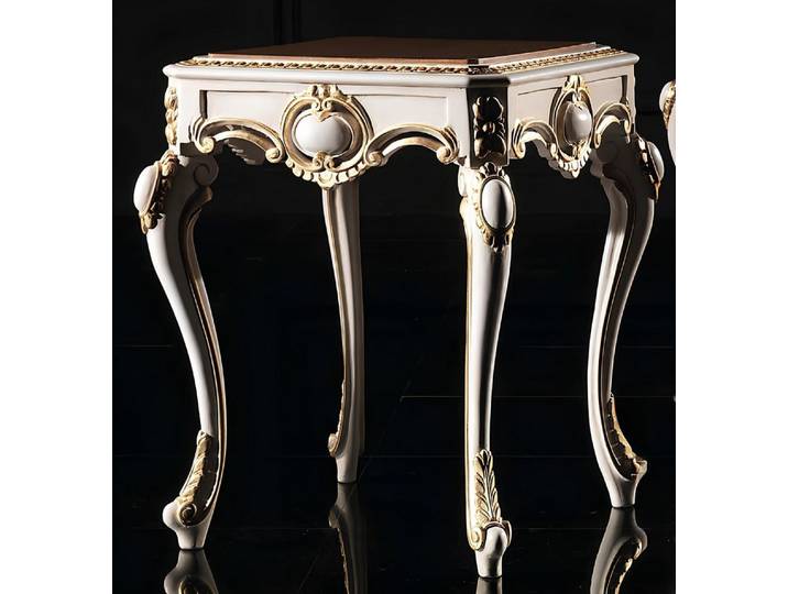 JVmoebel Beistelltisch Barocker Holztisch im Rokoko-Stil mit filigranen Verzierungen (1-St., Beistelltisch), Made in Europa