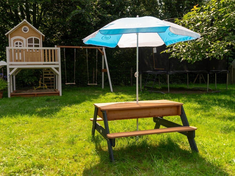 Axi Table de pique-nique pour enfants avec parasol,bois, gris/marron Gris 49x95x98cm