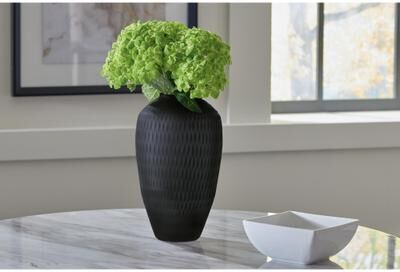 Signature Design by Ashley Etney Vase