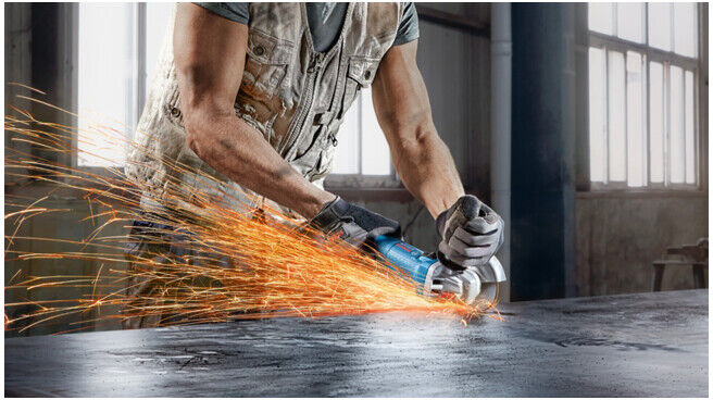 Kit Combo BOSCH : Kit de 2 meuleuses angulaires : GWS 22-230 J + GWS 880 dans un coffret pour les artisans (06018C1308)