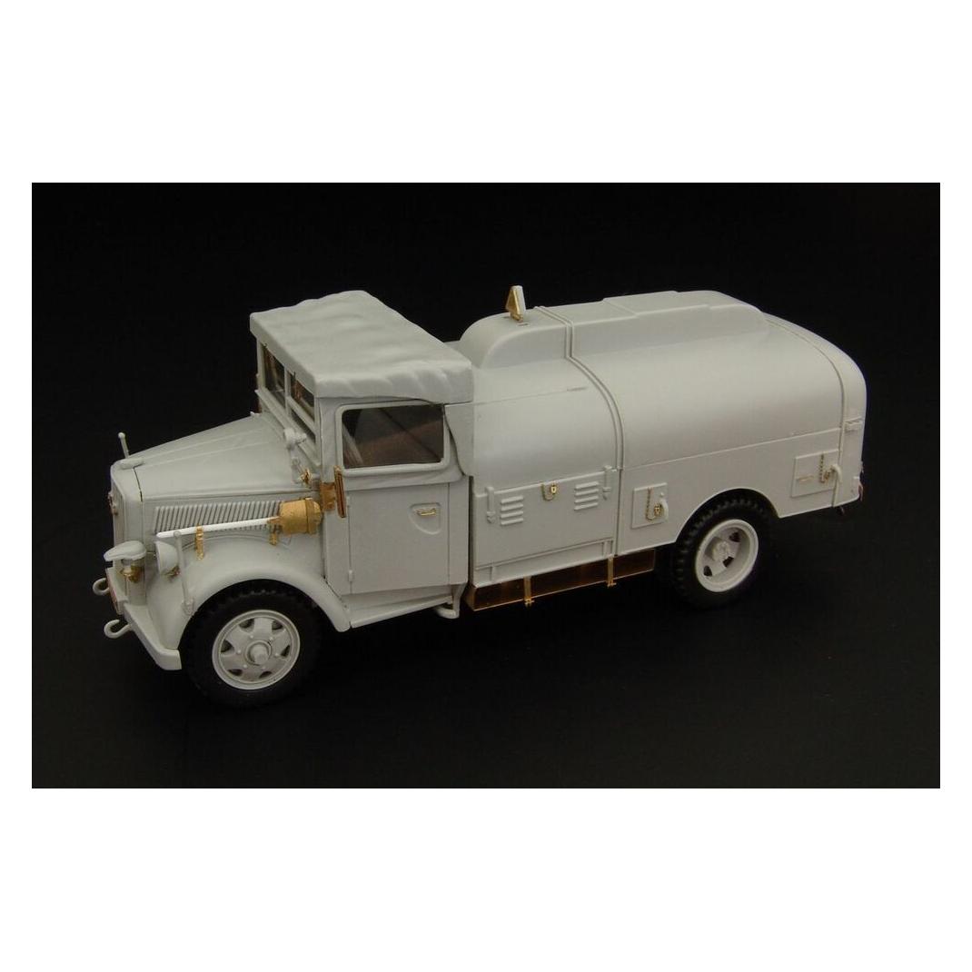 Hauler Opel Blitz Tankwagen (HLX48308)