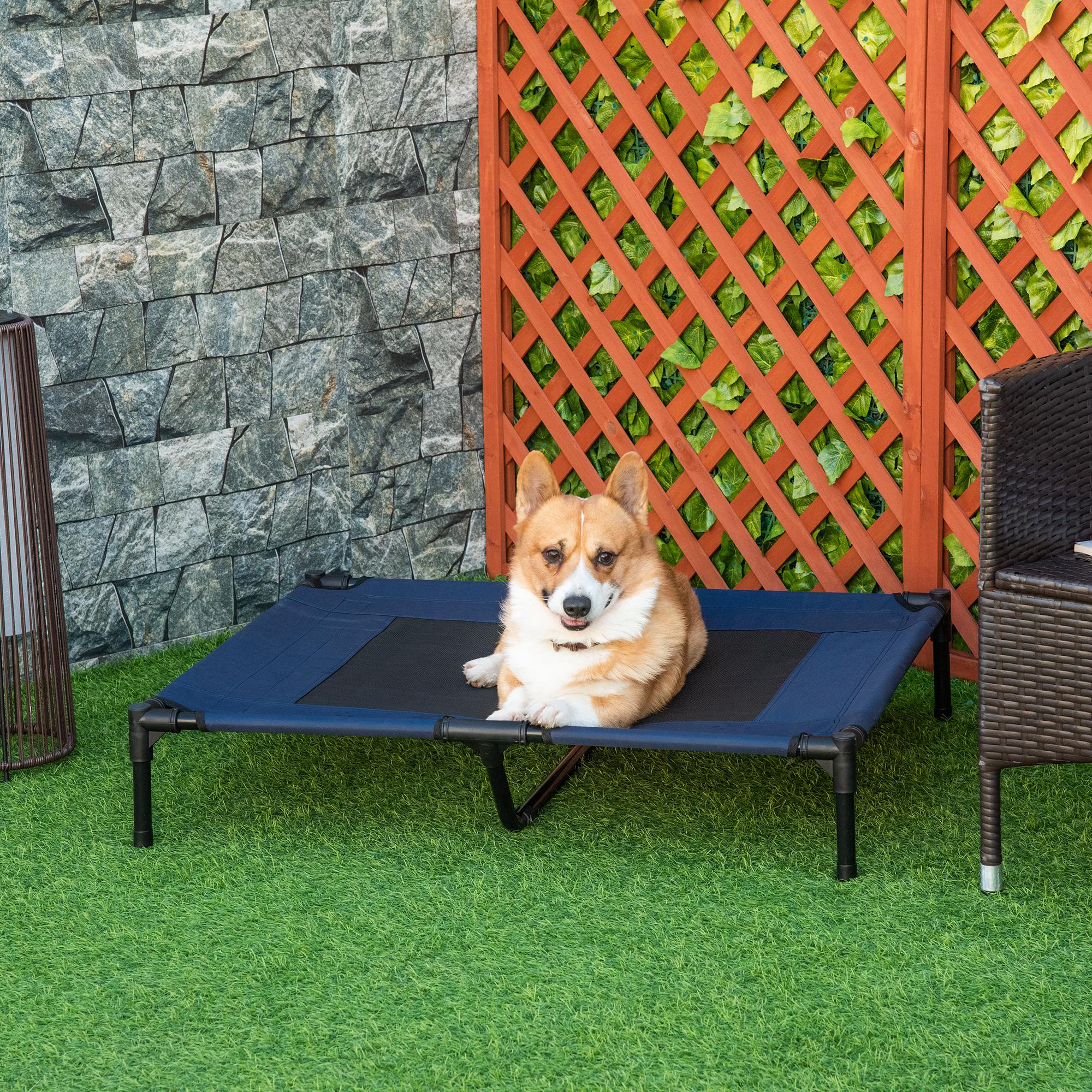 Pawhut Letto per Cani, Cuccia Rialzato Per Cani fino 31.8kg, Campeggio, Impermeabile - 91.5x76.2x18 cm Aosom