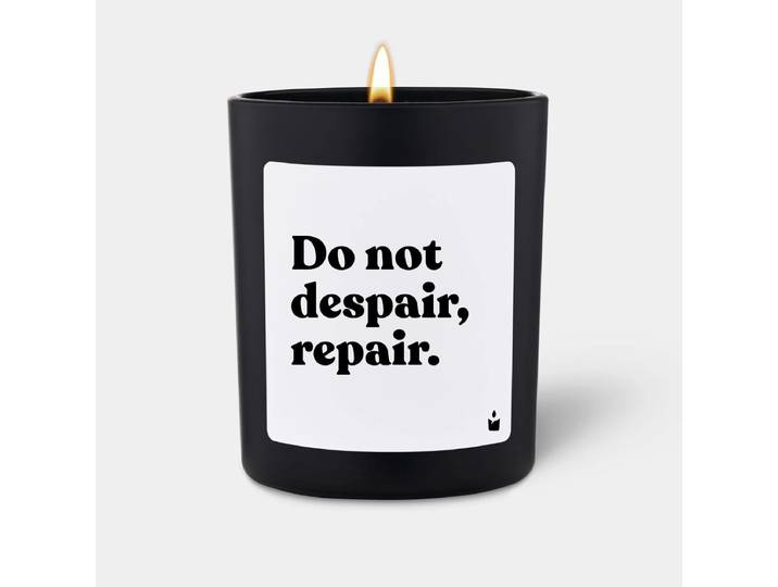 Duftkerze Schwarz Woody Do not despair, repair.