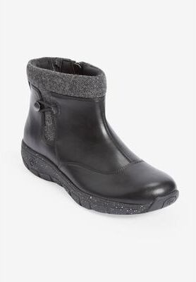 Women's The Cassiopeia Bootie by Comfortview in Black (Size 11 M)