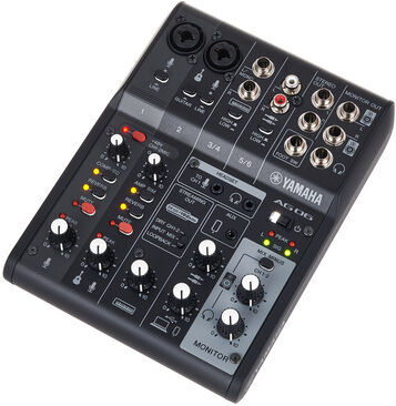 Yamaha AG06 MK2 BK Schwarz