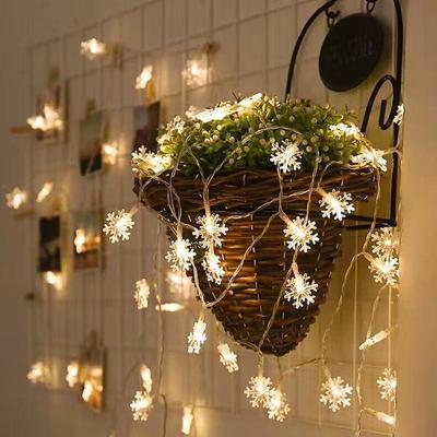 Snug & Styled USB Snowflake String Lights 3M LED Christmas Garland For Indoor & Outdoor Holiday Decor warm White
