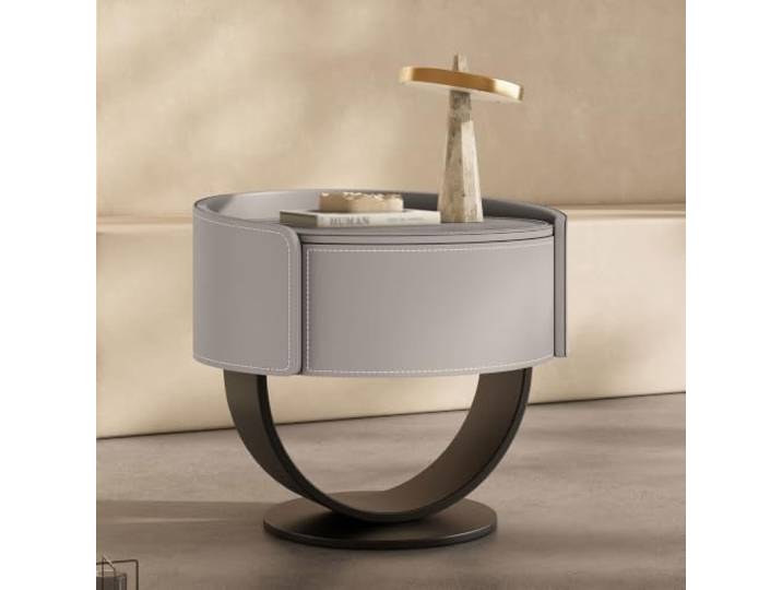 Moderner Runder Nachttisch Beistelltisch Aus Leder Mit 1 Schublade Ausgestellte Tischkante Metallfuß Für Wohnzimmer, Büro und kleine Räume(Light gray)