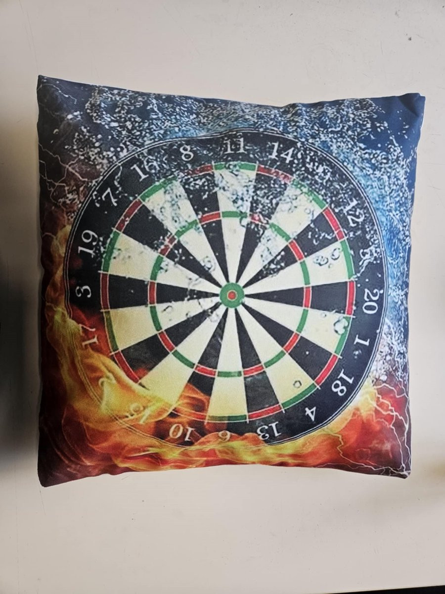 Sierkussen met Darts afbeelding en dartbord ontwerp