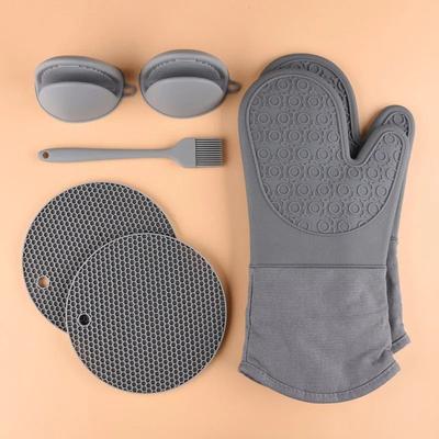Silicone Heat Safety Gloves And Kitchen Accessories Toolkit Silicone Heat Safety Gloves And Kitchen Accessories Toolkit