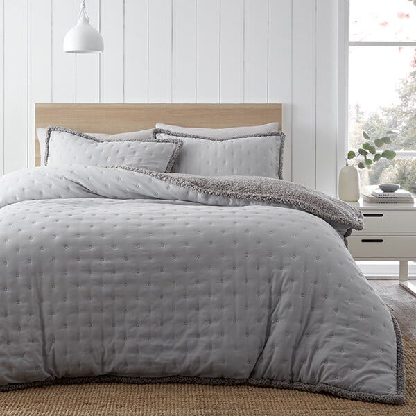 Catherine Lansfield Cosy Nori Sherpa Super King Duvet Set Silver