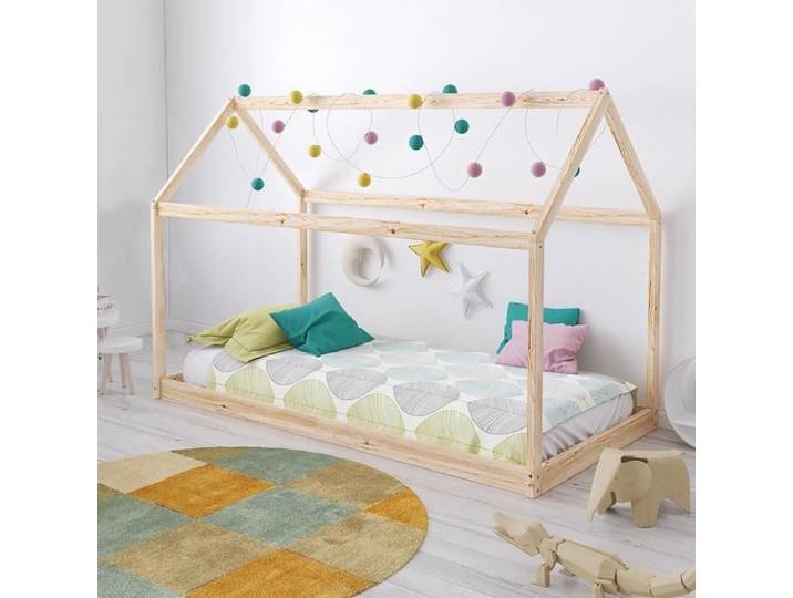 Lit cabane PANDA 90x190 + 1 sommier + matelas IRIS / Bois clair