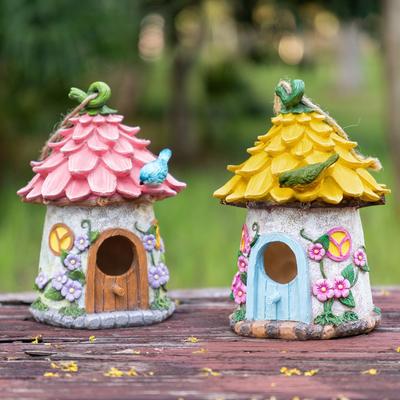 "Glitzhome 9""H Resin Petal-Shaped Roof Forest Cabin Outdoor Garden Birdhouse Birdfeeders"