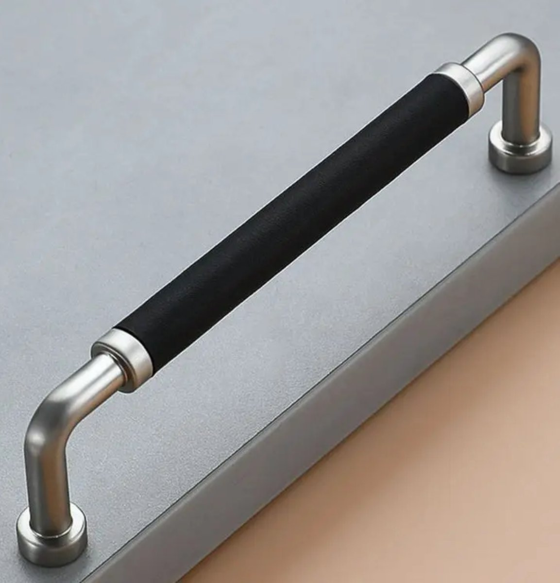 MSQDESIGN Luxe Leer Handgreep zwart zilver 128mm