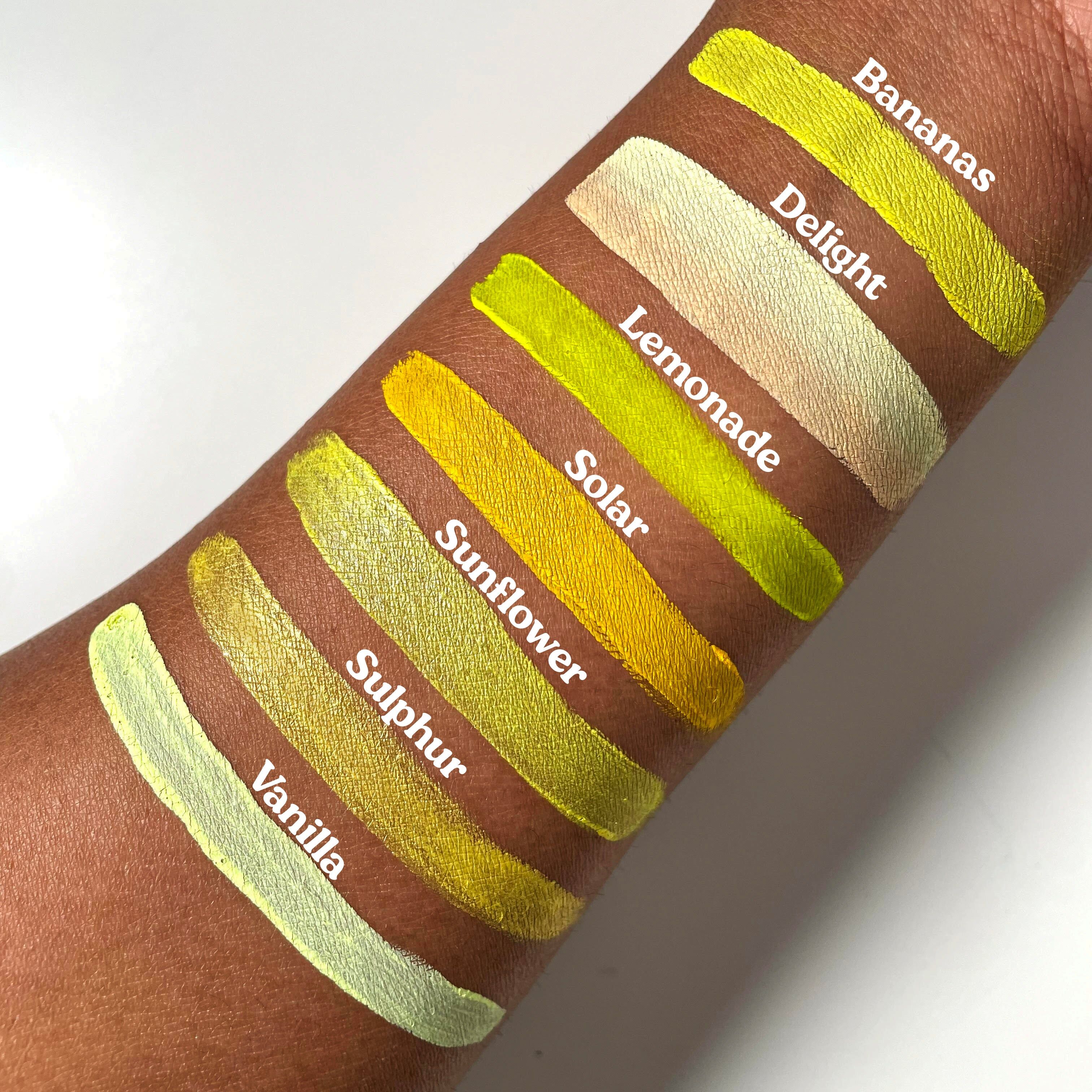 Delight (Light Yellow & Beige) Split Liner - Eyeliner - Glisten Cosmetics Small - 3g