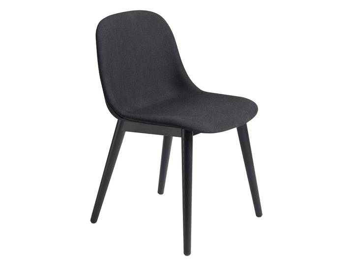 Muuto Chaise Fiber Side Chair avec pieds en bois Remix 183-noir