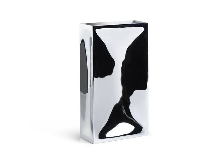 Northern Vase Into Mirror