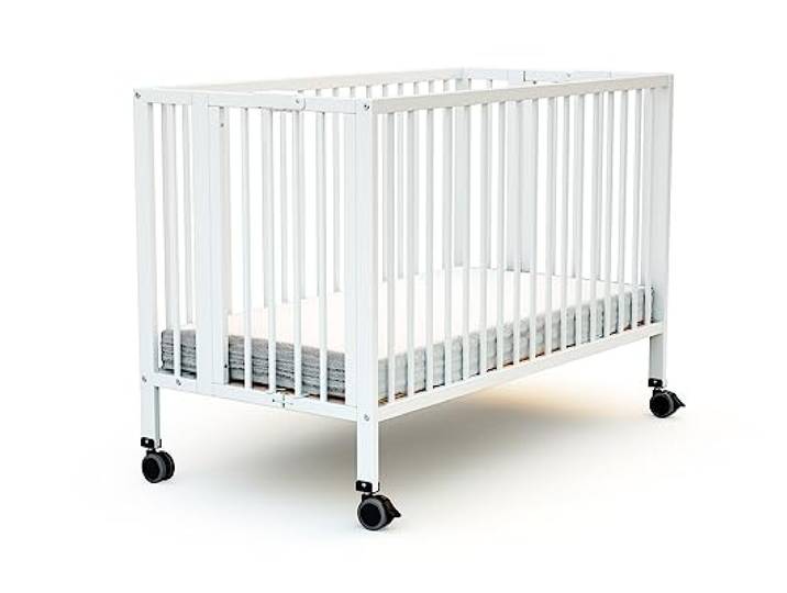 AT4 - PRO FLOW Klappbares Babybett 60x120 cm Weiß Klappbares Babybett aus Holz mit Rädern