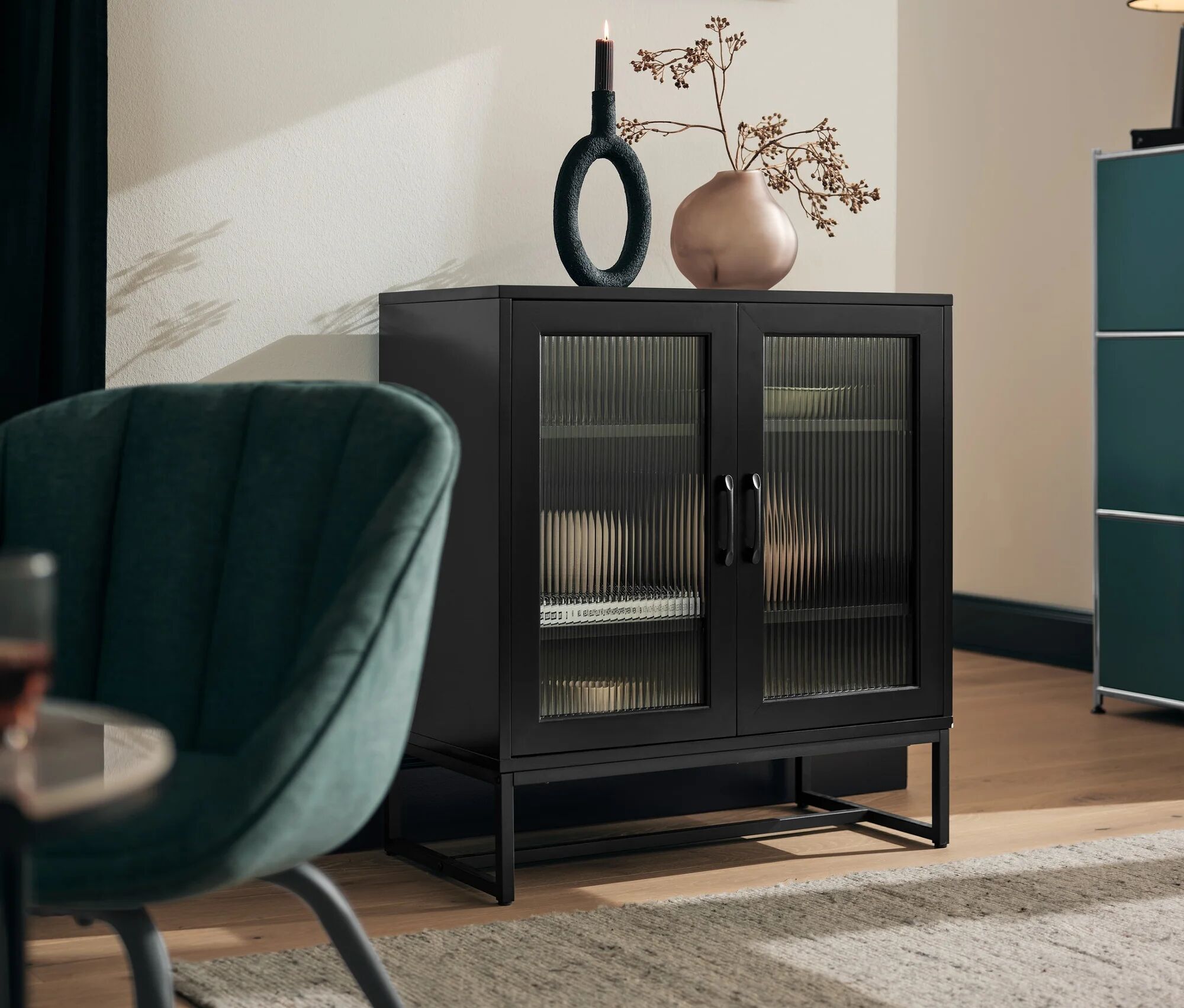 Tchibo - Sideboard mit Glastüren - 80x40x86,5cm - schwarz -