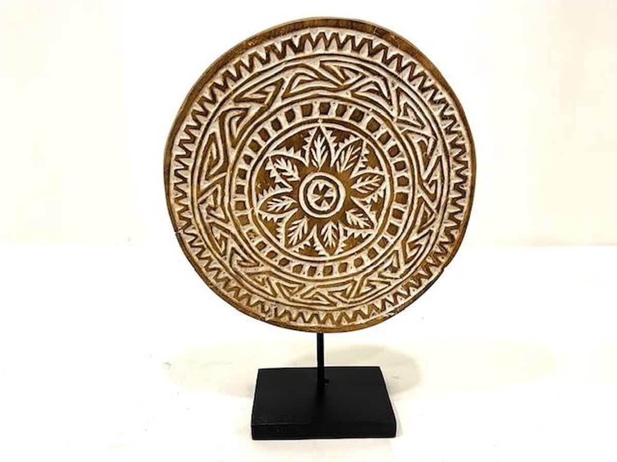 Ronde decoratie op standaard voor op tafel