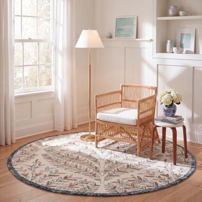 SAFAVIEH Handmade Capri Ilianka Wool Rug