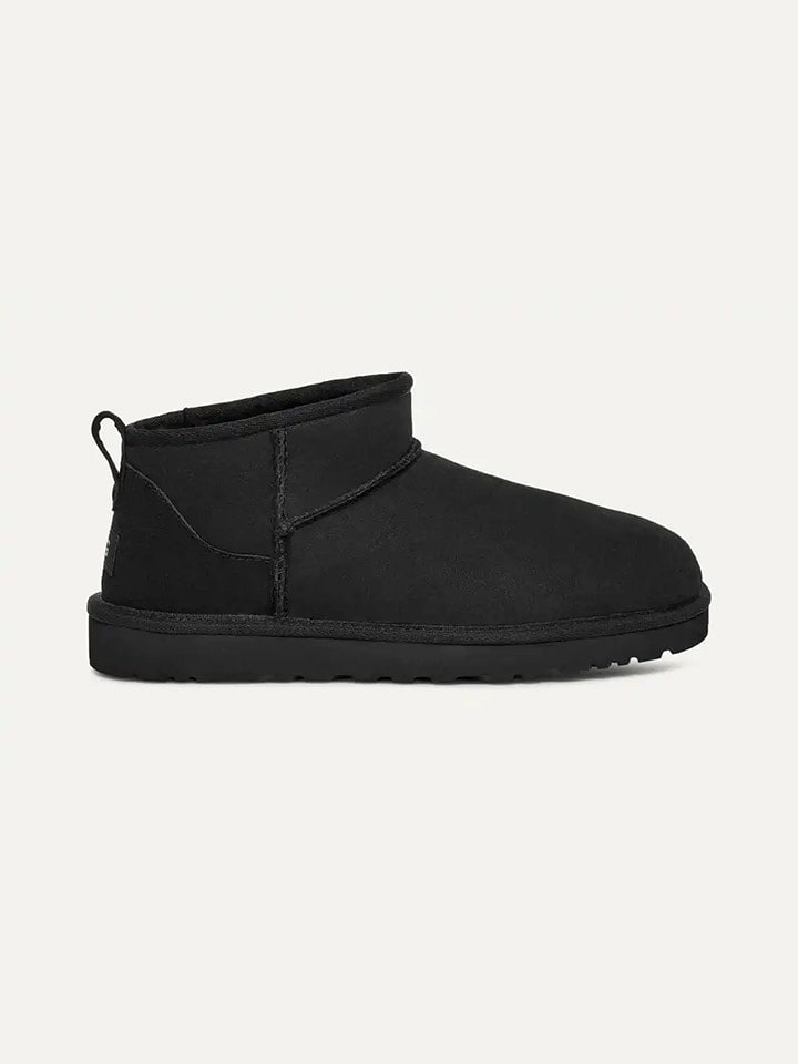 UGG Leder-Ankle-Boots "Classic Ultra Mini" in Schwarz - 44