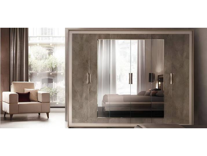 Xlmoebel Kleiderschrank Klassischer Antik Stil Holzschrank für Schlafzimmer (Kleiderschrank, 1-St., Kleiderschrank) Made in Europa