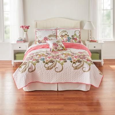 Jardin Floral Spring Quilt by BrylaneHome in White Pink (Size KING)