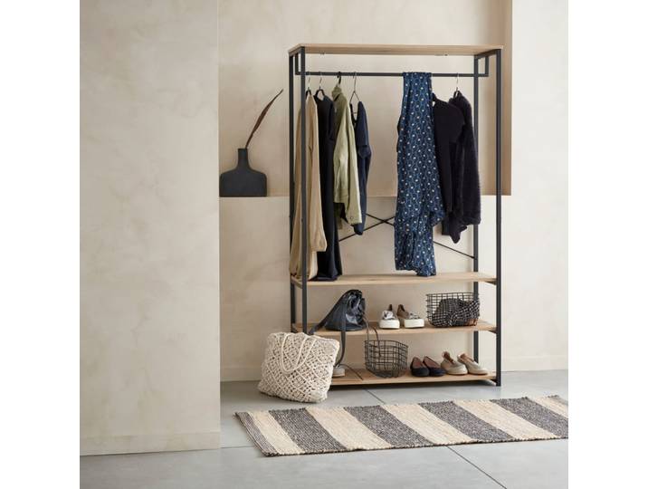 Dressing à étagères métal et effet bois