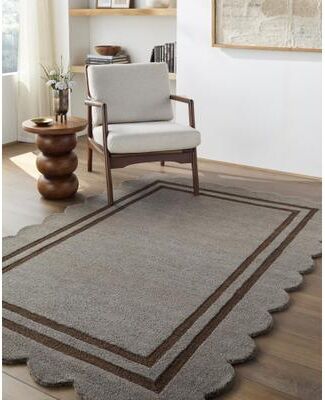 Livabliss Scalloped Modern & Contemporary Area Rug