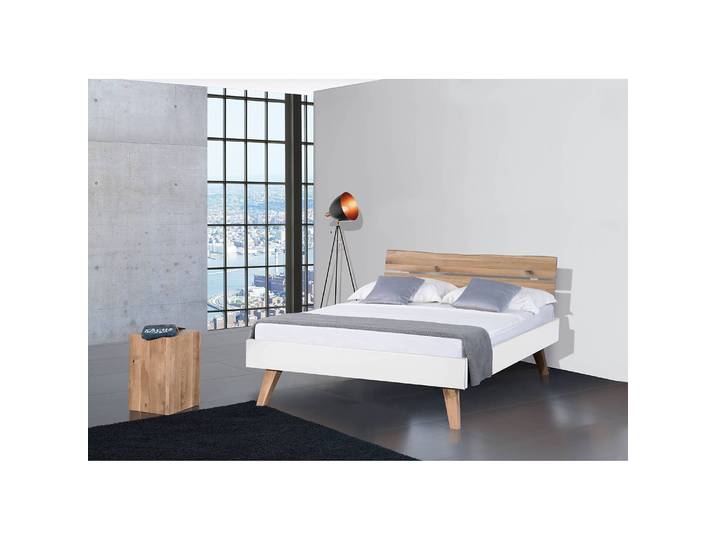 Bettgestell Helsinki 180 x 200cm Rahmen: MDF Mitteldichte Faserplatte Füße: Wildeiche massiv, geölt Kopfteil: Wildeiche massiv, geölt,